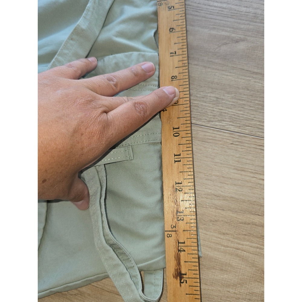 A New Day Women Wide Leg Cargo Pants Sage Green High Rise Size 8 vacation resort - Picture 4 of 10